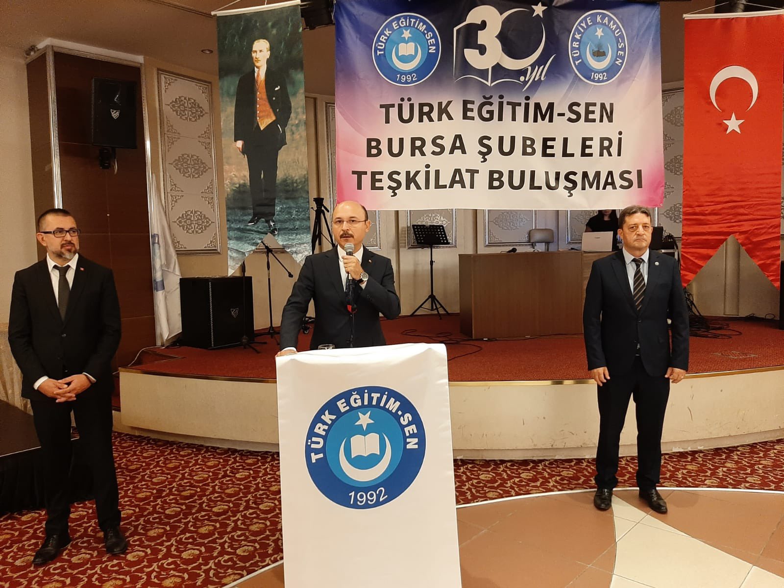 Türk Eğitim-Sen’e Ayar Vermeye Kimsenin Kalibresi Yetmez!
