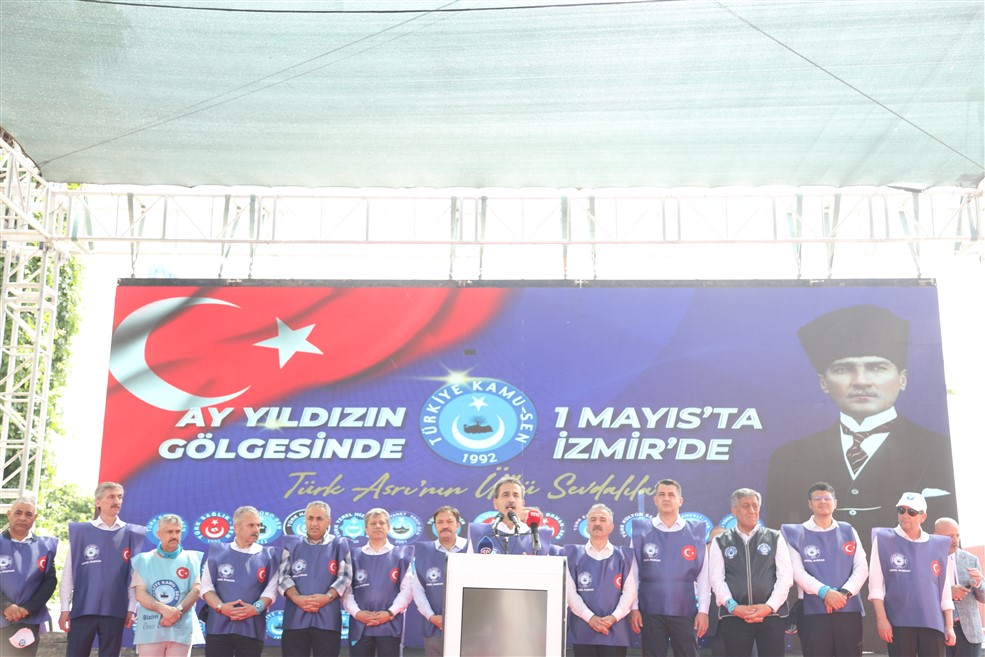 1 Mayıs Emek ve Dayanışma Gününü İstiklal Mücadelemizin Zaferle Taçlandığı İzmir’de Kutladık
