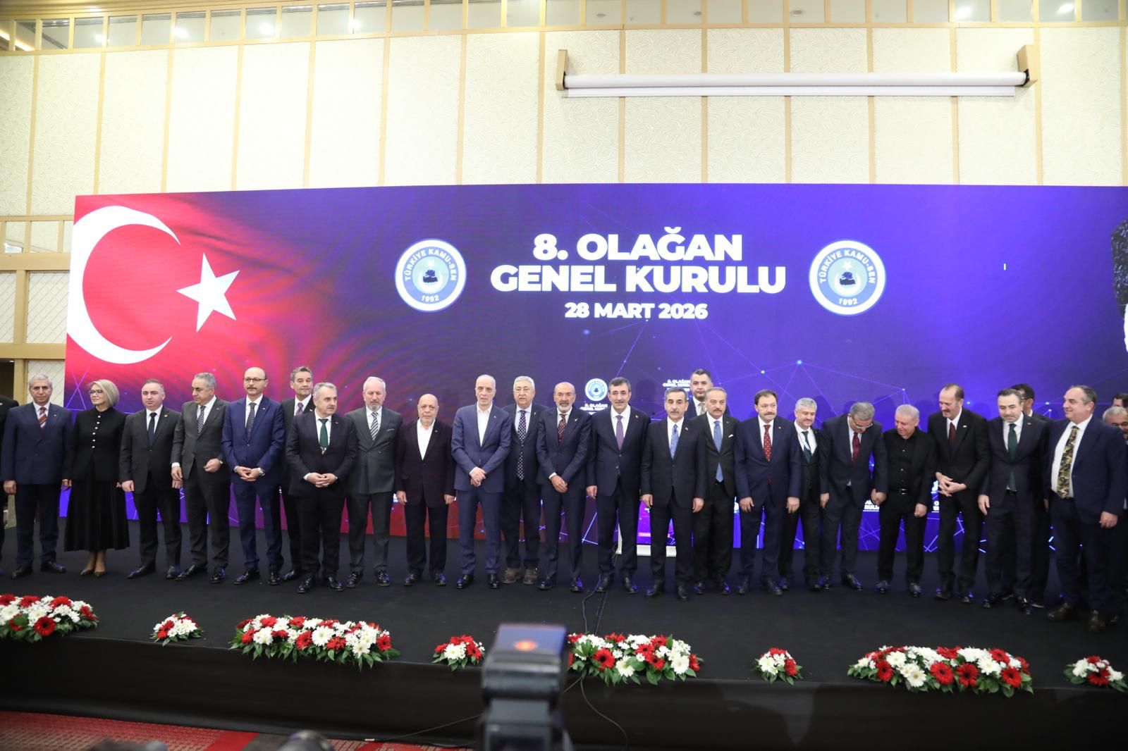 TÜRKİYE KAMU SEN 8. OLAĞAN GENEL KURULU’NU COŞKUYLA GERÇEKLEŞTİRDİK
