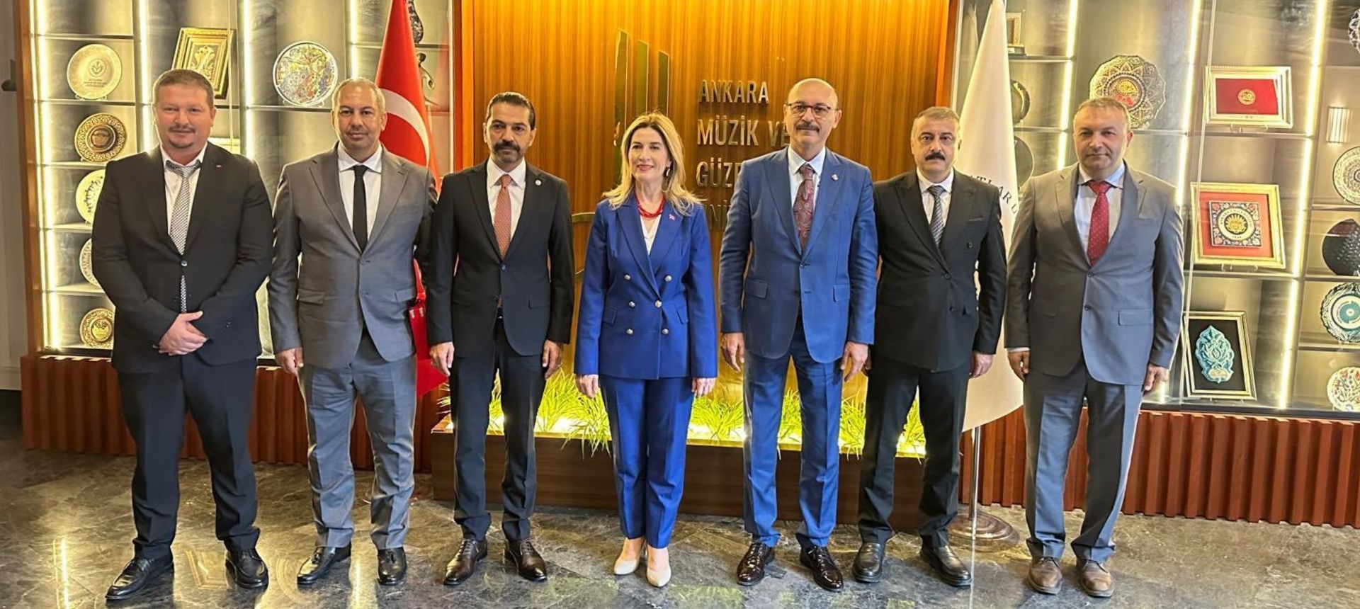 GENEL BAŞKANIMIZ REKTÖR PROF. DR. GÜLÇİN YAHYA KAÇAR’A HAYIRLI OLSUN ZİYARETİNDE BULUNDU.